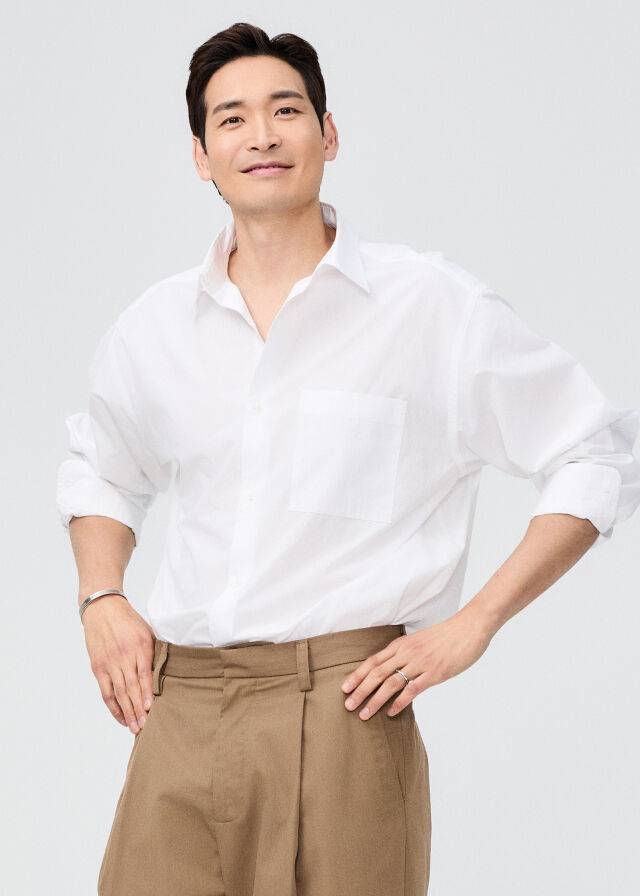 배우 정겨운 / 매니지먼트 런