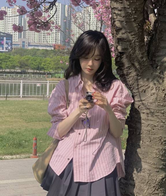 강민경 소셜 계정 캡처