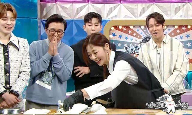 장신영이 고등학생 3학년이 된 첫째 아들의 근황을 전했다. MBC ‘라디오스타’ 방송화면 캡처