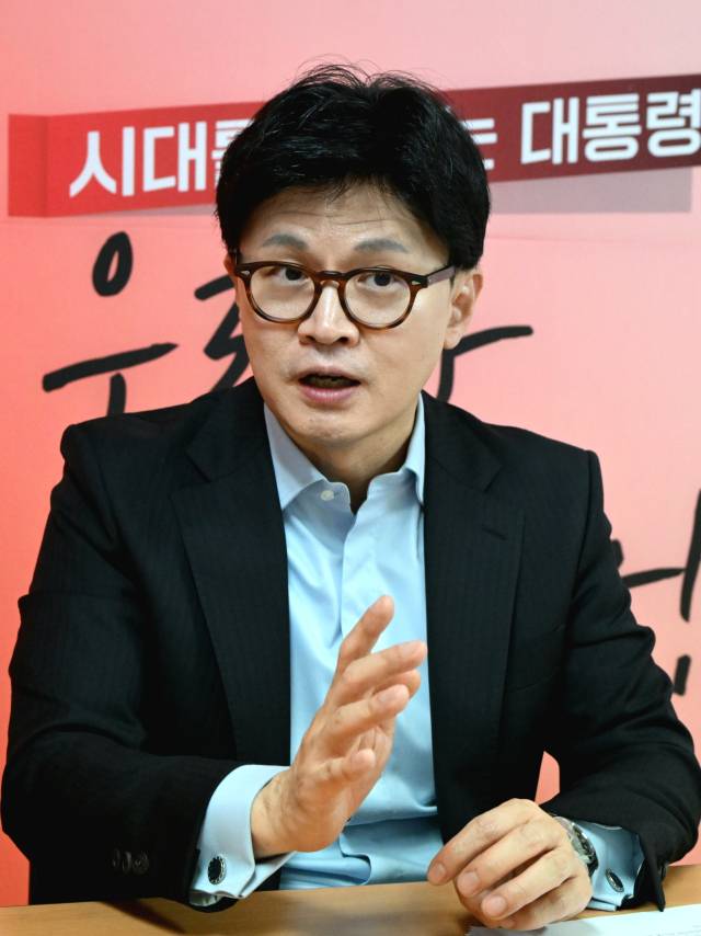 한동훈 국민의힘 대선 예비후보가 28일 서울 여의도 캠프 사무실에서 서울경제신문과 인터뷰를 하고 있다. 성형주 기자