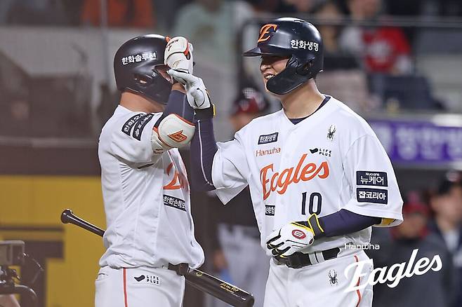 ▲ 한화 이진영이 시즌 2호 홈런을 가동했다. ⓒ한화 이글스