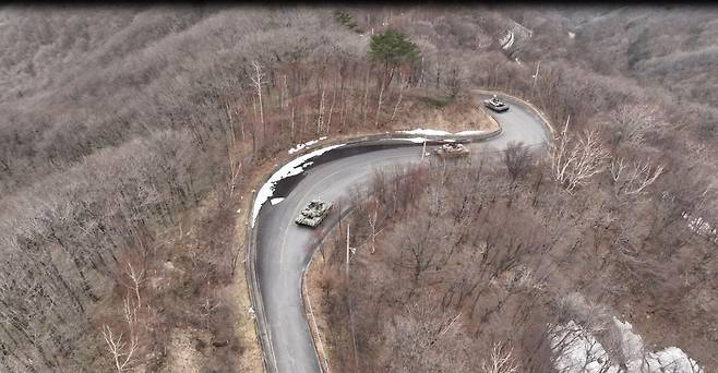육군 3군단 예하 102기갑여단 산악 기동훈련 [육군 102기갑여단 제공. 재판매 및 DB 금지]