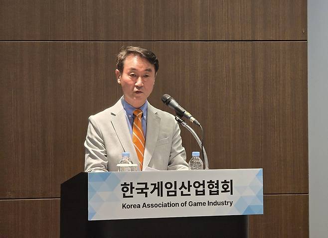 인사하하는 조영기 신임 게임산업협회장 [촬영 김주환]