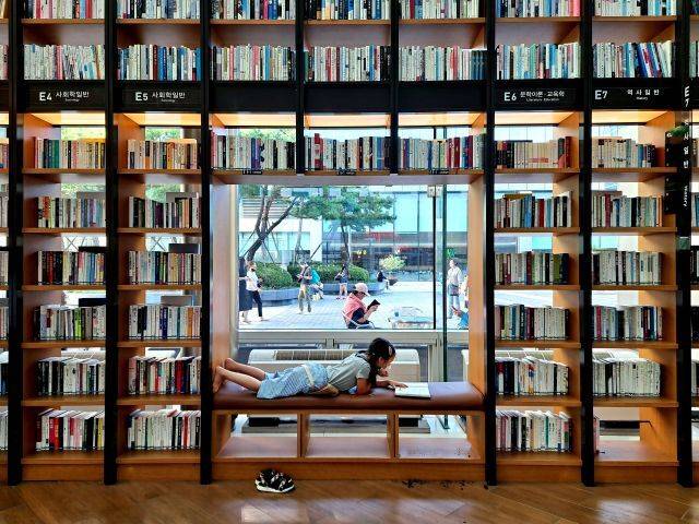 제8회 <사진이 '더' 팩트다> 대상 수상작 김현숙 씨의 '나의 벗'.