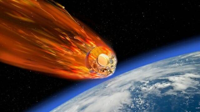 지구 대기권을 통과하면서 불타는 위성의 모습을 보여주는 이미지 (사진= ESA/데이비드 듀크로스)
