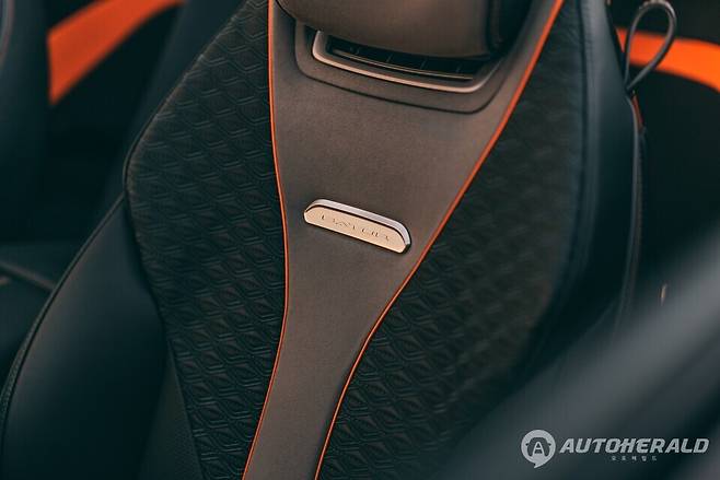 벤틀리 뮬리너 바투르 컨버터블 (벤틀리모터스)