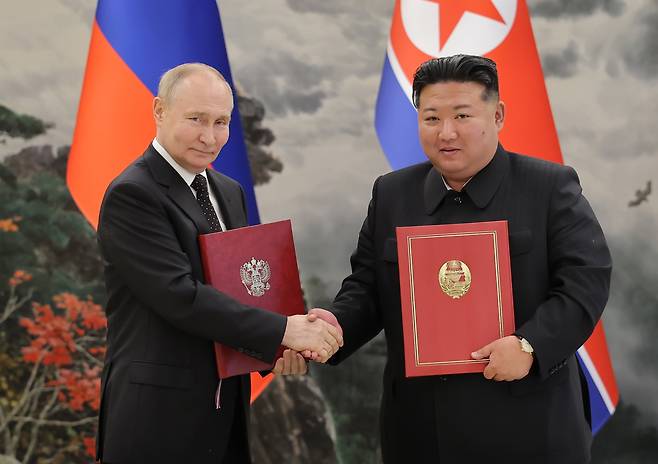 블라디미르 푸틴 러시아 대통령과 김정은 북한 국무위원장. /연합뉴스