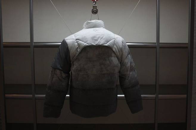 '제로그래비티 다운'은 아크먼트 라인의 일부인데, 초경량의 '퍼텍스(PERTEX)' 원단을 사용해 한 겨울에도 가벼운 착용감을 느낄 수 있다는 게 특징이다. ⓒ데일리안 남가희 기자