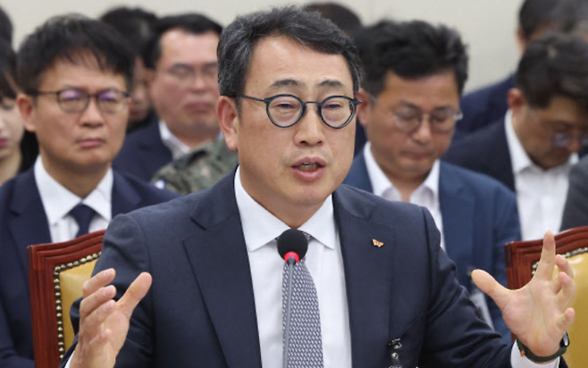 image.png \'SKT 광고 문자는 보내면서 사고 안내문자 왜 늦나..\' \'어제까지 다 완료해.\'