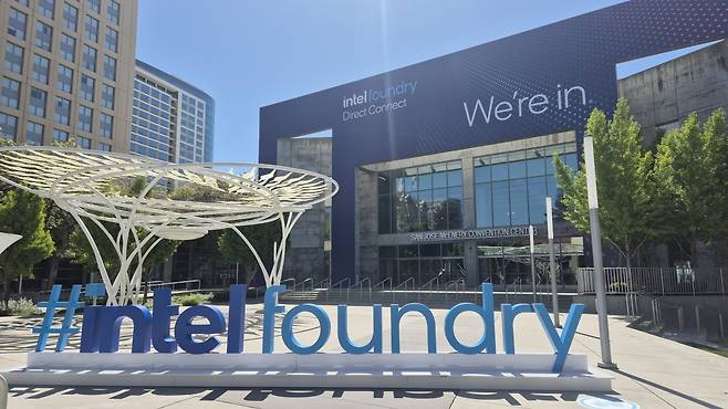 '인텔 파운드리 다이렉트 2025'가 열린 미국 캘리포니아주 산호세컨벤션센터(SJCC)./ 송영찬 특파원