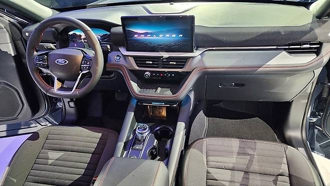 더뉴 익스플로러 실내 [사진촬영=최기성 매경닷컴 기자]