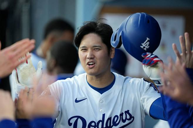 오타니 쇼헤이가 13일 만에 홈런을 기록했다. 사진은 30일(한국시각) 미국 캘리포니아주 로스앤젤레스 다저스타디움에서 열린 LA다저스와 마이애미 말린스의 경기에서 시즌 7호 홈런을 기록한 오타니 쇼헤이의 모습. /사진=로이터