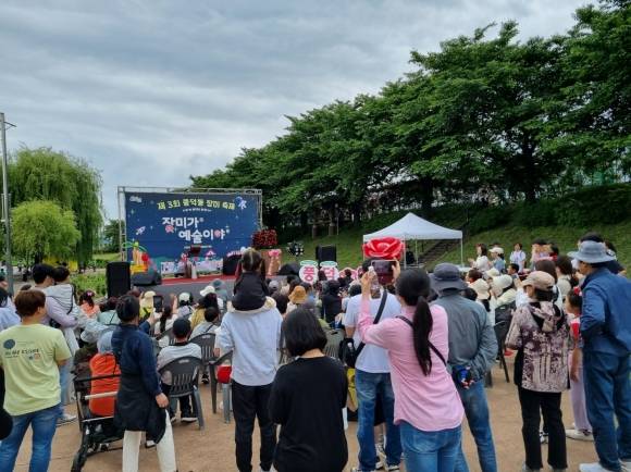 사진은 지난해 열린 ‘제3회 풍덕동 장미축제’ 모습.