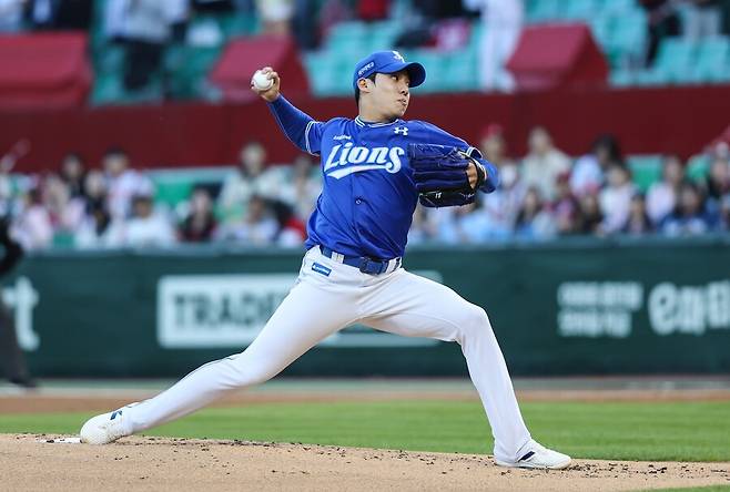 ▲ 7이닝 3자책점 호투를 펼쳤으나 승리에는 이르지 못한 삼성 선발 원태인 ⓒ삼성라이온즈