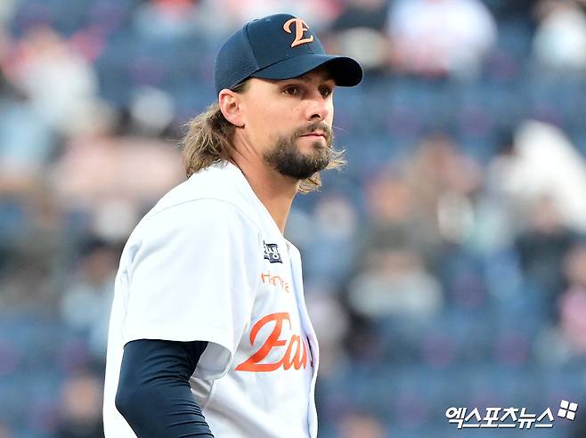 한화 투수 와이스는 29일 대전한화생명볼파크에서 열린 '2025 신한 SOL Bank KBO 리그' LG와 주중 3연전 첫 번째 맞대결에서 선발 등판했다. 제구 난조 속에서도 퀄리티스타트를 기록하며 LG 타선을 봉쇄했다. 엑스포츠뉴스 DB