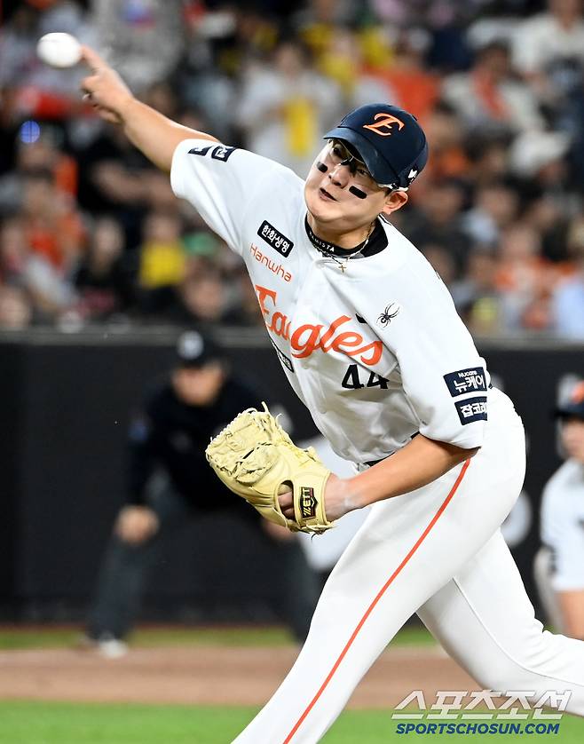 손 끝에서 나오는 김서현의 강속구