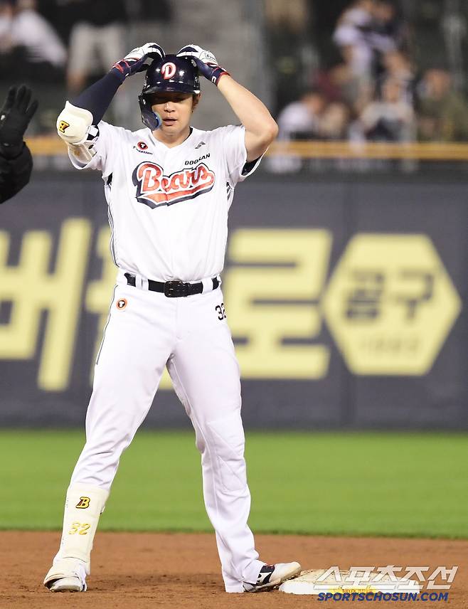 5월 1일 잠실구장에서 열린 KBO리그 두산과 KT의 경기. 6회말 2타점 적시타를 날린 두산 김재환. 잠실=송정헌 기자songs@sportschosun.com/2025.05.01/