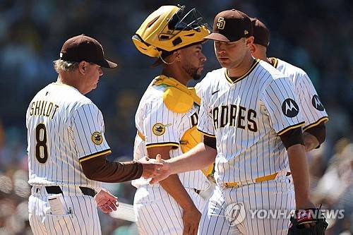 강판되는 샌디에이고 선발투수 마이클 킹. ⓒ연합뉴스 AP