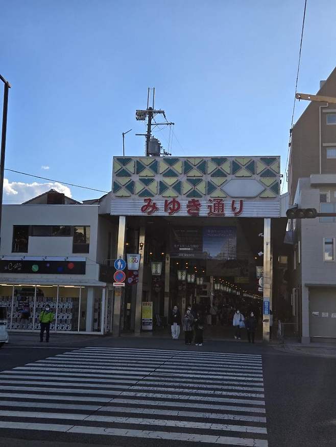 7fed8272b4806afe51ee83e54e807c737659c6f58cff5c7c56fca190604ad959