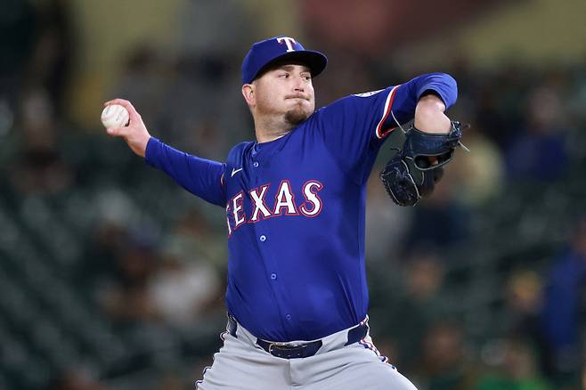 <yonhap photo-4325="">시즌 초반 극심한 부진에 빠진 텍사스 마무리 투수 루크 잭슨. [AFP=연합뉴스]</yonhap>