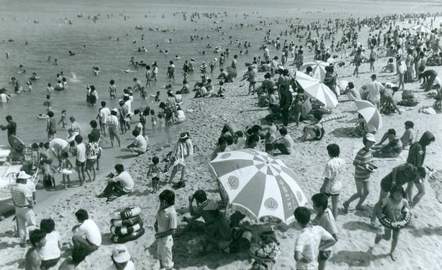 ▲ 1980년대 동해 망상해수욕장 모습.