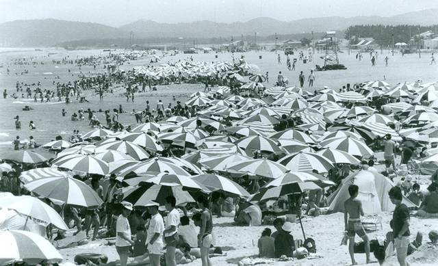 ▲ 1980년대 동해 망상해수욕장 모습.