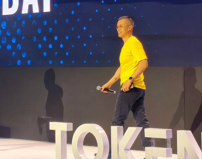 4월 30일~5월 1일 두바이에서 열린 글로벌 웹3 컨퍼런스 '토큰 2049 두바이'에서 창펑 자오 바이낸스 창립자가 연단에 오르고 있다. / 두바이=이영민 기자