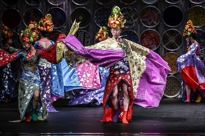 안은미컴퍼니의 신작 ‘동방미래특급’.     세종문화회관