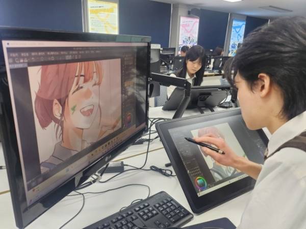 웹툰앤콘텐츠디자인과 수업모습. 박화선기자