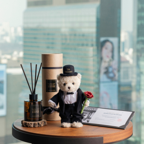 20주년 한정 기념 인형 파커 / 사진=파크 하얏트 서울