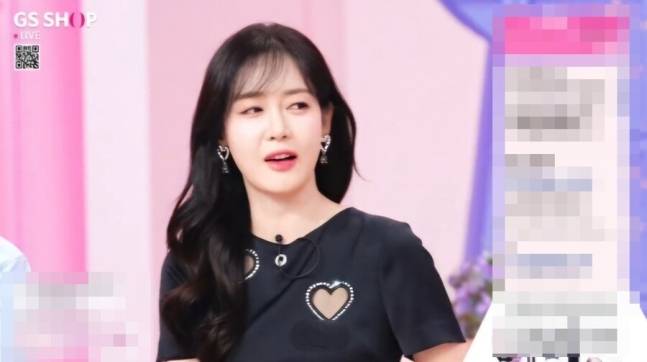 1세대 걸그룹 핑클 출신 성유리가 지난달 30일 GS샵 홍쇼핑으로 방송에 복귀했다.  [사진 = GS샵 방송화면 캡처]