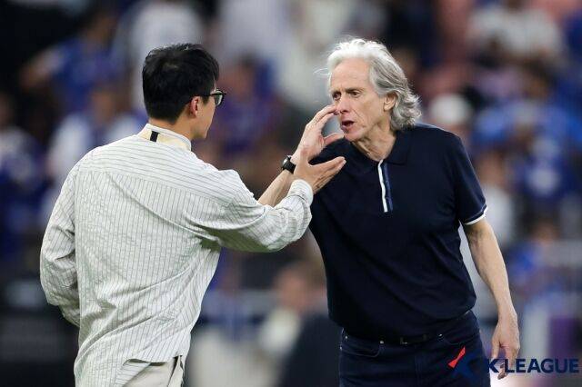 이정효 감독과 헤수스 감독/프로축구연맹 제공