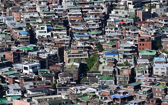 서울 남산타워에서 바라본 서울도심의 빌라들의 모습. 박해묵 기자