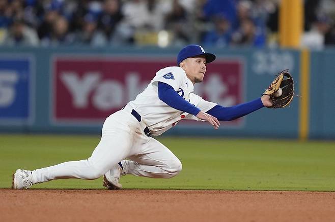 다저스 멀티 플레이어 에드먼은 올 시즌 팀 내 홈런, 타점 2위 등 맹활약을 이어가고 있다. 내년 3월 열릴 WBC에서 대표팀에 큰 힘이 될 수 있을지 벌써 많은 관심이 쏠린다. 연합뉴스 AP