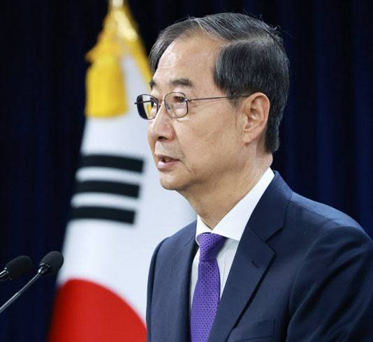 한덕수 대통령 권한대행 국무총리가 1일 정부서울청사에서 대국민담화를 하고 있다. [연합뉴스 제공]