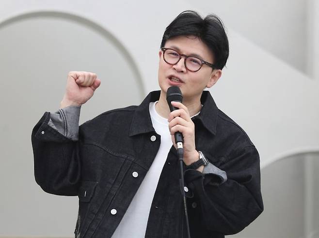 한동훈 국민의힘 대선 경선 후보가 4월 16일 대구 수성구 한 식당에서 열린 대구·경북 청년 희망 경청회에 참석해 발언하고 있다. 사진=연합뉴스