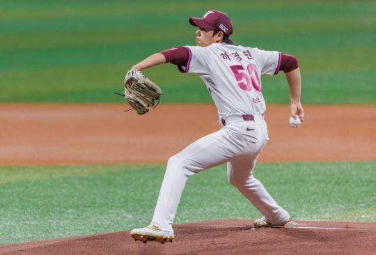 역투하는 키움 하영민. 사진[연합뉴스]