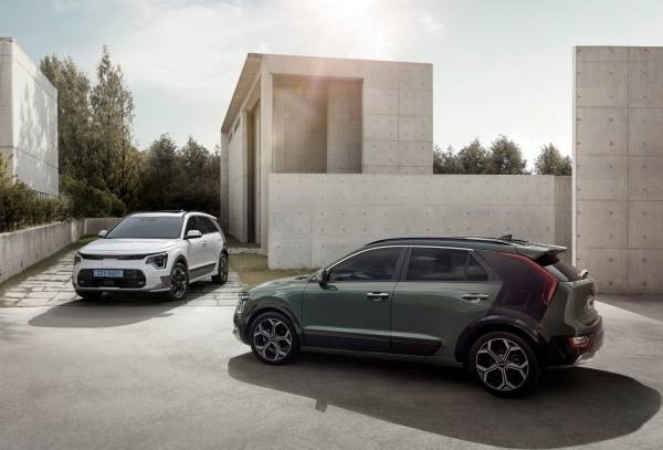 니로 EV와 니로 하이브리드 [사진제공=기아]