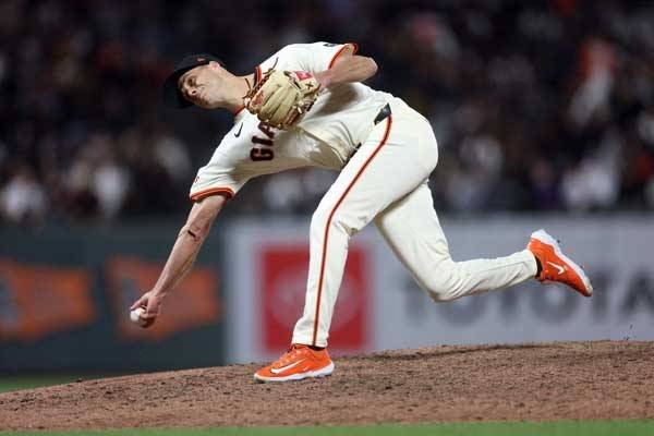 타일러 로저스는 이날 시즌 첫 블론세이브를 기록했다. 사진= Getty Images/AFP= 연합뉴스 제공