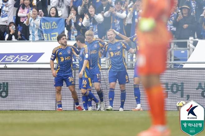 울산 HD 선수들. 사진=한국프로축구연맹