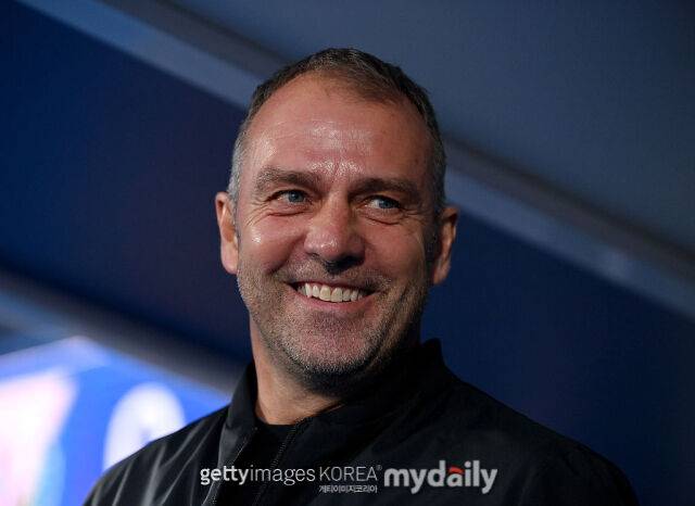 FC 바르셀로나와의 계약 연장이 유력한 한지 플릭 감독. /게티이미지코리아