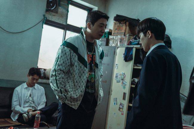 Weak Hero Class 2 (L to R) Yu Su-bin as Choi Hyoman, Choi Min-yeong as Seo Juntae in Weak Hero Class 2 Cr. Darae Lee/Netflix © 2025