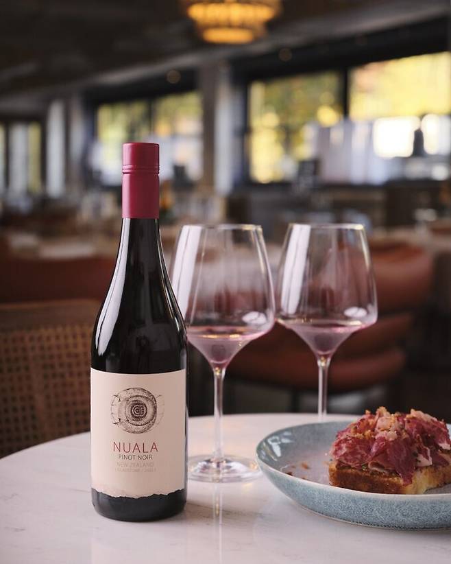 누알라 피노누아. 홈페이지