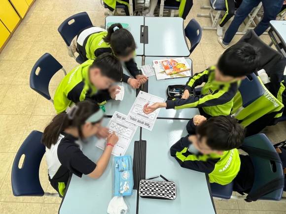 서울 노원구 청소년성상담센터의 초등학교 성인권교육 사례.   노원구 제공