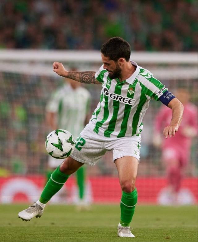 경기에 집중하는 레알 베티스 미드필더 이스코. /사진=레알 베티스 SNS