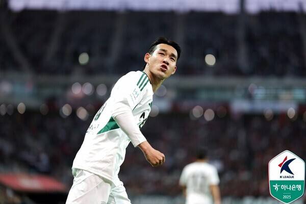 환호하는 전북현대 송민규. 한국프로축구연맹 제공