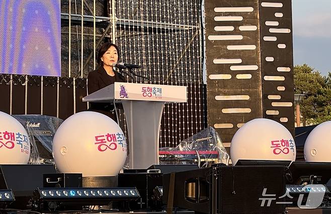 오영주 장관이 3일 세종시 세종중앙공원에서 열린 동행축제 개막행사에서 개회사를 하고 있다. ⓒ News1 이민주 기자