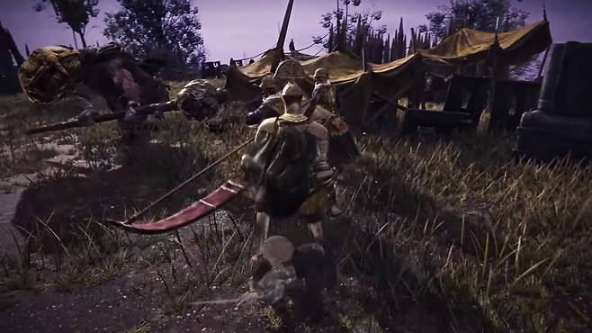 ▲ 은신과 이전의 행동을 재현하는 현란한 몸놀림의 '레이디'