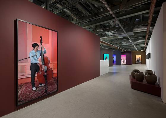 국제갤러리 부산의 정연두 개인전. ‘루프 랩 부산’ 페스티벌의 일환. [사진 국제갤러리]