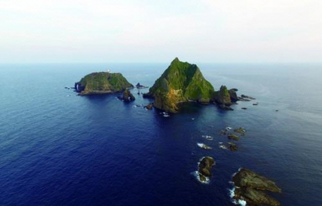 ▲ 북서쪽에서 바라본 독도. 한국해양과학기술원 독도전문연구센터 제공